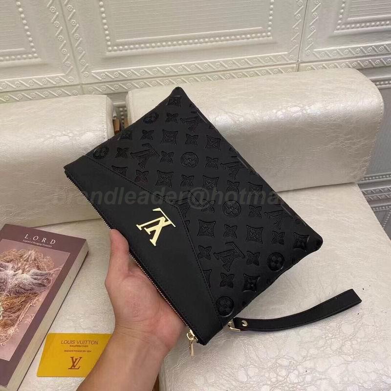 LV Wallets 117